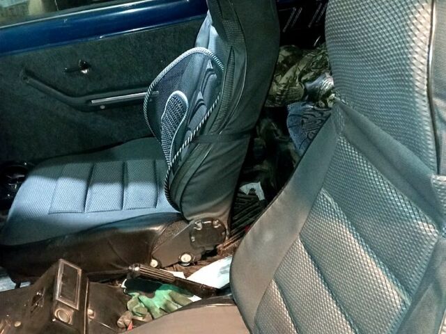 ВАЗ Нива, объемом двигателя 1.7 л и пробегом 300 тыс. км за 3500 $, фото 6 на Automoto.ua