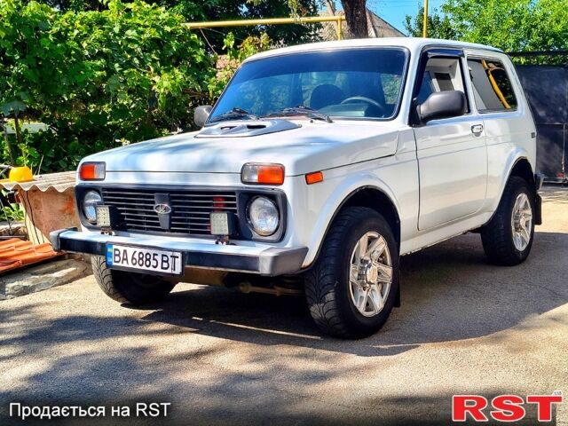 ВАЗ Нива, объемом двигателя 1.7 л и пробегом 122 тыс. км за 4000 $, фото 2 на Automoto.ua