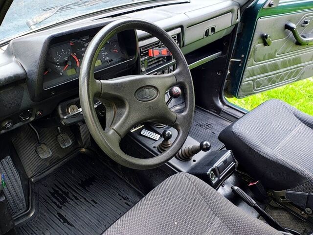 ВАЗ Нива, объемом двигателя 1.7 л и пробегом 58 тыс. км за 3500 $, фото 4 на Automoto.ua
