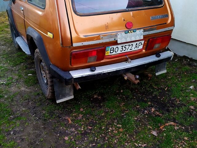 Жовтий ВАЗ Нива, об'ємом двигуна 1.6 л та пробігом 190 тис. км за 1100 $, фото 4 на Automoto.ua
