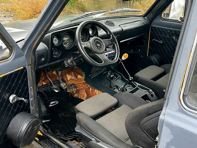 ВАЗ Нива 1982 у Чугуеве на Automoto.ua Жовтий ВАЗ Нива, об'ємом двигуна 1.6 л та пробігом 100 тис. км за 1800 $, фото 9 на Automoto.ua