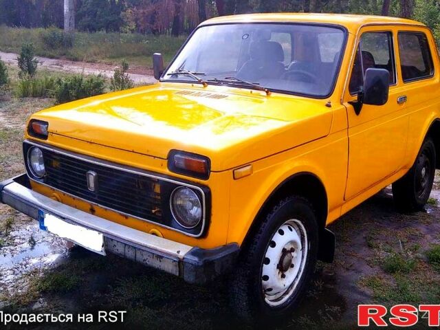 Желтый ВАЗ Нива, объемом двигателя 1.6 л и пробегом 170 тыс. км за 2500 $, фото 1 на Automoto.ua