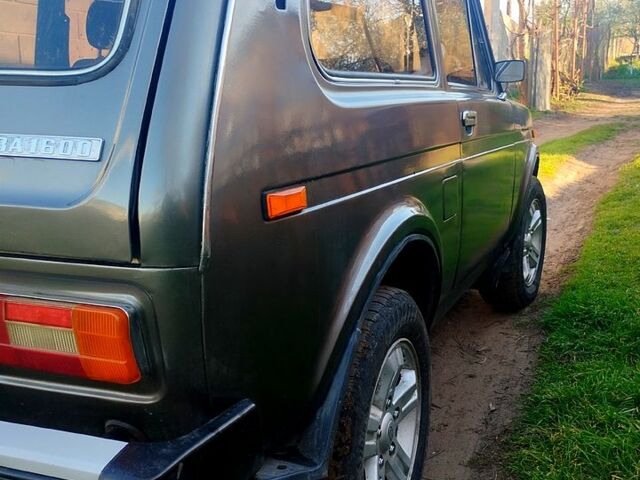 Серый ВАЗ Нива, объемом двигателя 1.2 л и пробегом 0 тыс. км за 2000 $, фото 9 на Automoto.ua