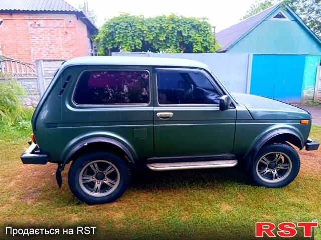 Серый ВАЗ Нива, объемом двигателя 1.6 л и пробегом 40 тыс. км за 3200 $, фото 4 на Automoto.ua