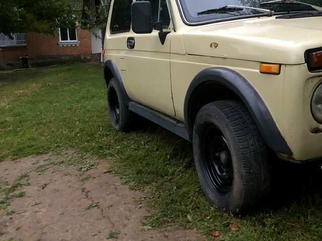 Серый ВАЗ Нива, объемом двигателя 1.3 л и пробегом 68 тыс. км за 1400 $, фото 1 на Automoto.ua