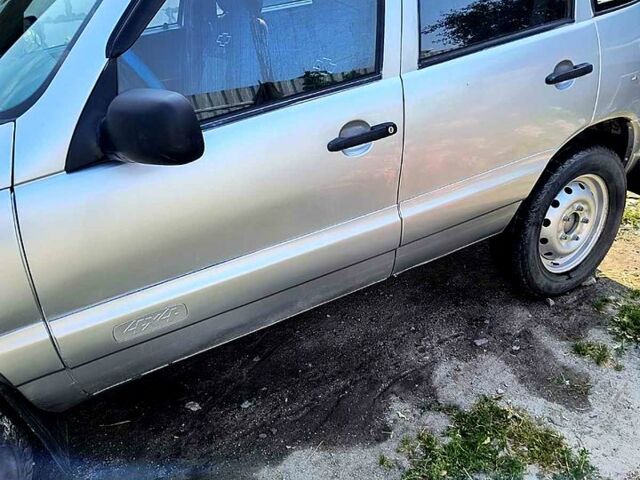 Сірий ВАЗ Нива, об'ємом двигуна 1.7 л та пробігом 268 тис. км за 3400 $, фото 3 на Automoto.ua