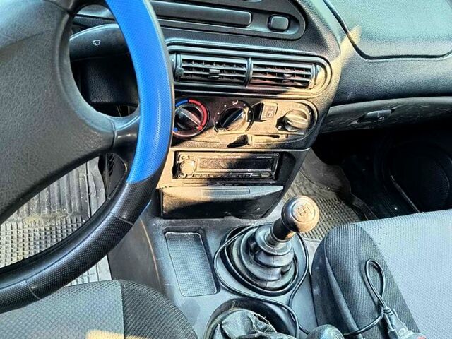 Сірий ВАЗ Нива, об'ємом двигуна 1.7 л та пробігом 268 тис. км за 3400 $, фото 5 на Automoto.ua