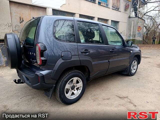 Серый ВАЗ Нива, объемом двигателя 1.7 л и пробегом 96 тыс. км за 9800 $, фото 6 на Automoto.ua