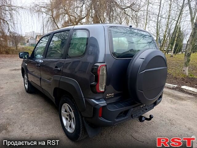 Серый ВАЗ Нива, объемом двигателя 1.7 л и пробегом 96 тыс. км за 9800 $, фото 4 на Automoto.ua