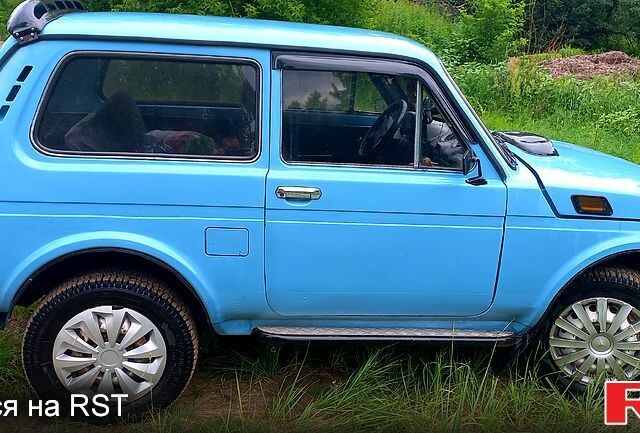 Синий ВАЗ Нива, объемом двигателя 1.6 л и пробегом 50 тыс. км за 2000 $, фото 3 на Automoto.ua