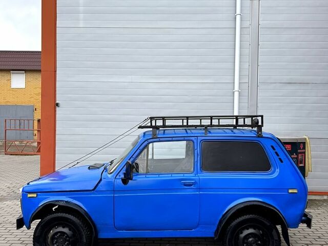 Синій ВАЗ Нива, об'ємом двигуна 15 л та пробігом 200 тис. км за 999 $, фото 4 на Automoto.ua