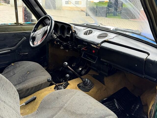 Синій ВАЗ Нива, об'ємом двигуна 15 л та пробігом 200 тис. км за 999 $, фото 11 на Automoto.ua