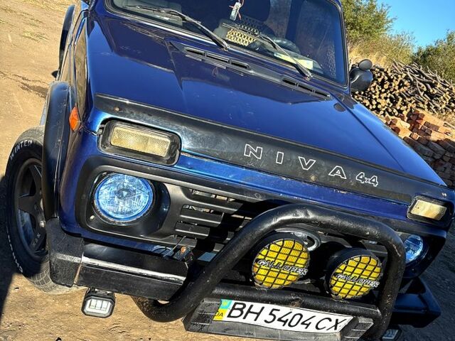 Синій ВАЗ Нива, об'ємом двигуна 1.6 л та пробігом 250 тис. км за 3300 $, фото 3 на Automoto.ua