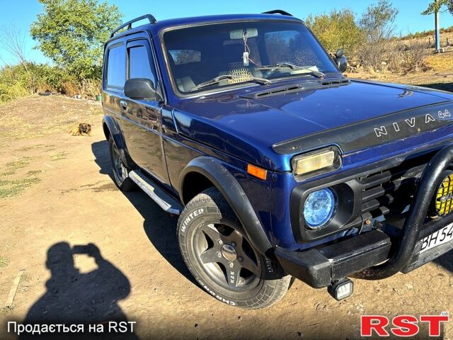 Синій ВАЗ Нива, об'ємом двигуна 1.6 л та пробігом 250 тис. км за 3300 $, фото 2 на Automoto.ua