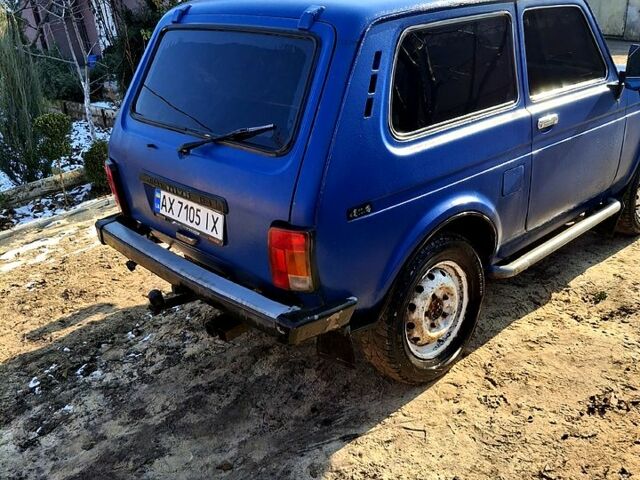 Синий ВАЗ Нива, объемом двигателя 1.7 л и пробегом 0 тыс. км за 2100 $, фото 5 на Automoto.ua