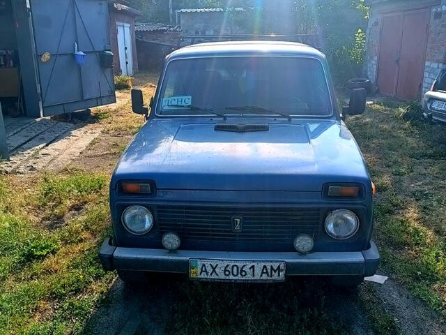 Синий ВАЗ Нива, объемом двигателя 1.7 л и пробегом 134 тыс. км за 1600 $, фото 2 на Automoto.ua