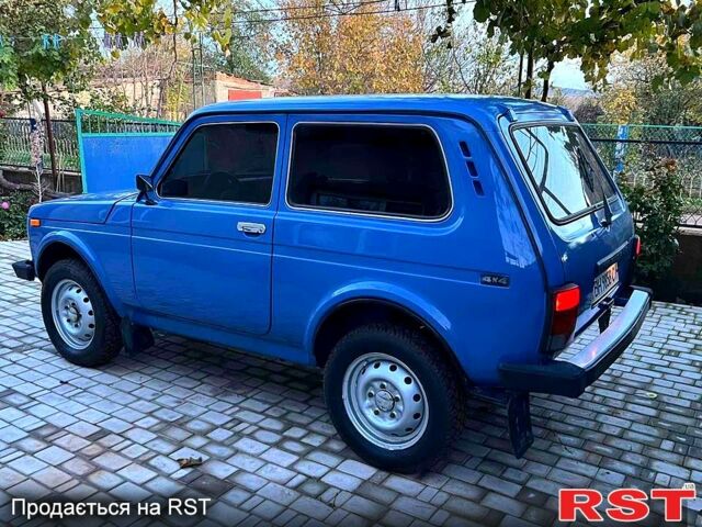 Синий ВАЗ Нива, объемом двигателя 1.7 л и пробегом 228 тыс. км за 3450 $, фото 7 на Automoto.ua