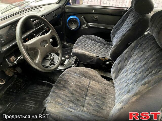 Синій ВАЗ Нива, об'ємом двигуна 1.8 л та пробігом 200 тис. км за 2550 $, фото 12 на Automoto.ua