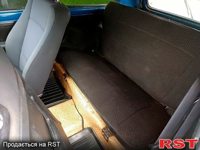 Синий ВАЗ Нива, объемом двигателя 1.7 л и пробегом 186 тыс. км за 3200 $, фото 9 на Automoto.ua