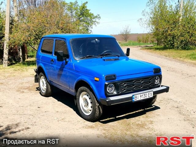 Синий ВАЗ Нива, объемом двигателя 1.7 л и пробегом 130 тыс. км за 4000 $, фото 1 на Automoto.ua