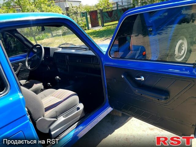 Синий ВАЗ Нива, объемом двигателя 1.7 л и пробегом 130 тыс. км за 4000 $, фото 7 на Automoto.ua