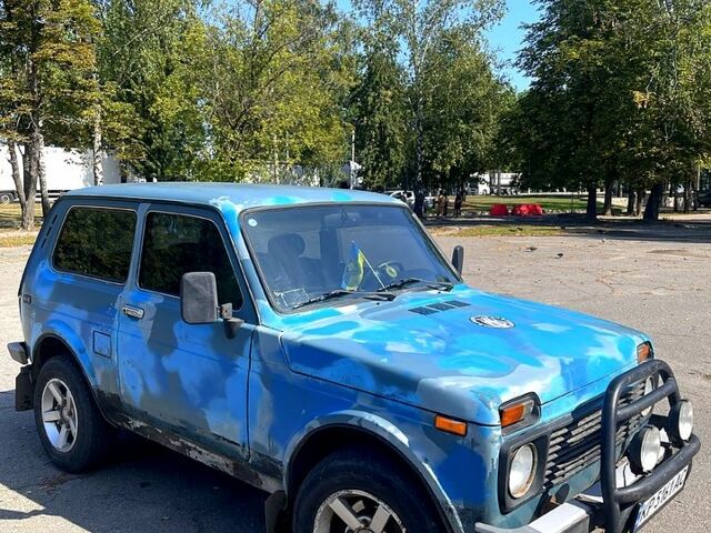 Синій ВАЗ Нива, об'ємом двигуна 1.7 л та пробігом 228 тис. км за 1900 $, фото 1 на Automoto.ua