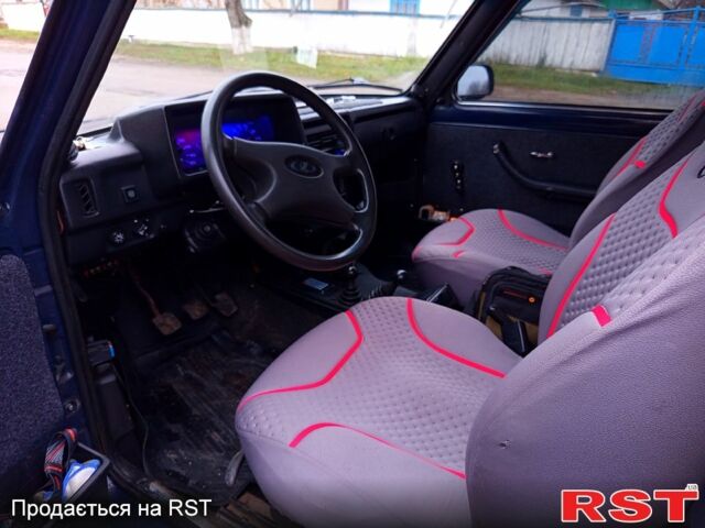 Синій ВАЗ Нива, об'ємом двигуна 1.7 л та пробігом 200 тис. км за 3550 $, фото 1 на Automoto.ua