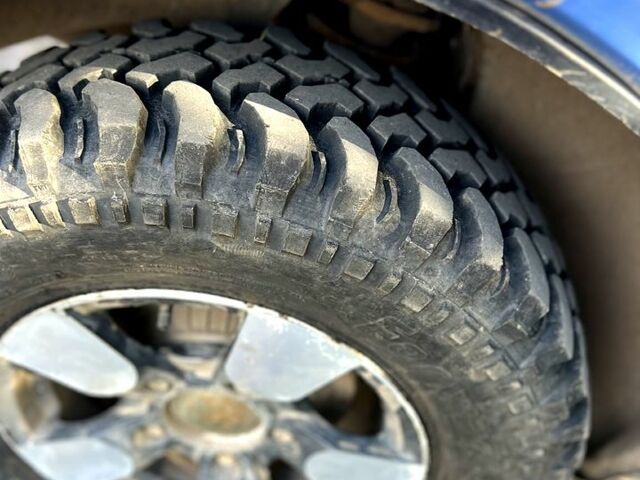 ВАЗ Нива 2006 у Балаклее на Automoto.ua Синій ВАЗ Нива, об'ємом двигуна 1.7 л та пробігом 180 тис. км за 3200 $, фото 4 на Automoto.ua