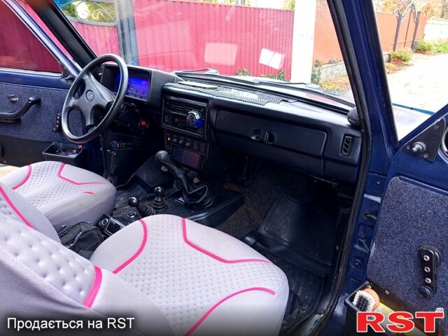 Синій ВАЗ Нива, об'ємом двигуна 1.7 л та пробігом 200 тис. км за 3550 $, фото 2 на Automoto.ua