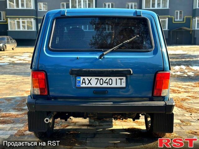 Синий ВАЗ Нива, объемом двигателя 1.7 л и пробегом 151 тыс. км за 3750 $, фото 3 на Automoto.ua