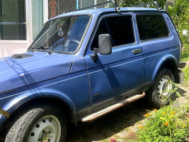 Синий ВАЗ Нива, объемом двигателя 1.7 л и пробегом 95 тыс. км за 3500 $, фото 2 на Automoto.ua