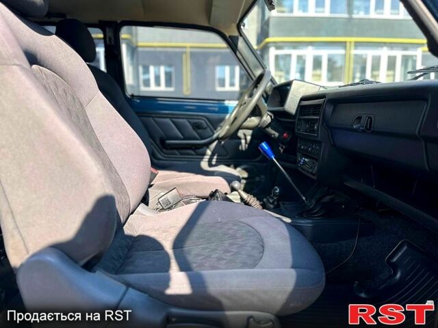 Синий ВАЗ Нива, объемом двигателя 1.7 л и пробегом 151 тыс. км за 3750 $, фото 9 на Automoto.ua