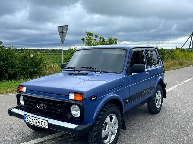 Синій ВАЗ Нива, об'ємом двигуна 1.7 л та пробігом 258 тис. км за 5200 $, фото 3 на Automoto.ua
