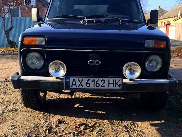 Синий ВАЗ Нива, объемом двигателя 1.7 л и пробегом 127 тыс. км за 4500 $, фото 1 на Automoto.ua