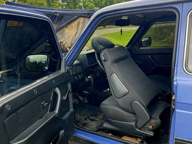 Синій ВАЗ Нива, об'ємом двигуна 1.7 л та пробігом 258 тис. км за 5200 $, фото 8 на Automoto.ua