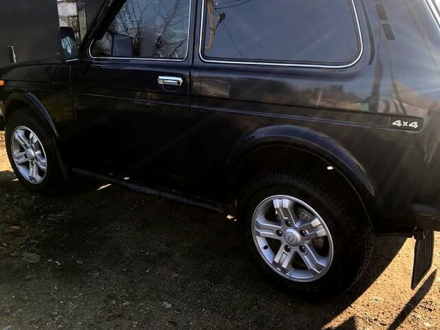 Синий ВАЗ Нива, объемом двигателя 1.7 л и пробегом 127 тыс. км за 4500 $, фото 3 на Automoto.ua