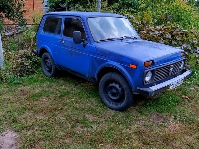 Синій ВАЗ Нива, об'ємом двигуна 1.7 л та пробігом 350 тис. км за 3000 $, фото 1 на Automoto.ua