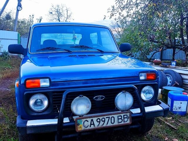 Синий ВАЗ Нива, объемом двигателя 1.7 л и пробегом 116 тыс. км за 3500 $, фото 1 на Automoto.ua