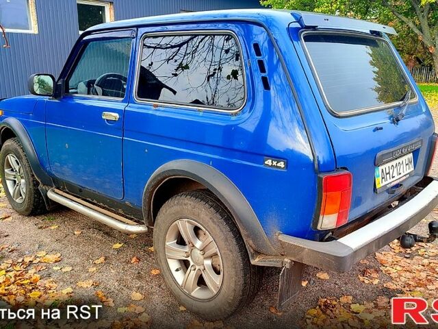 Синий ВАЗ Нива, объемом двигателя 1.7 л и пробегом 77 тыс. км за 4500 $, фото 2 на Automoto.ua