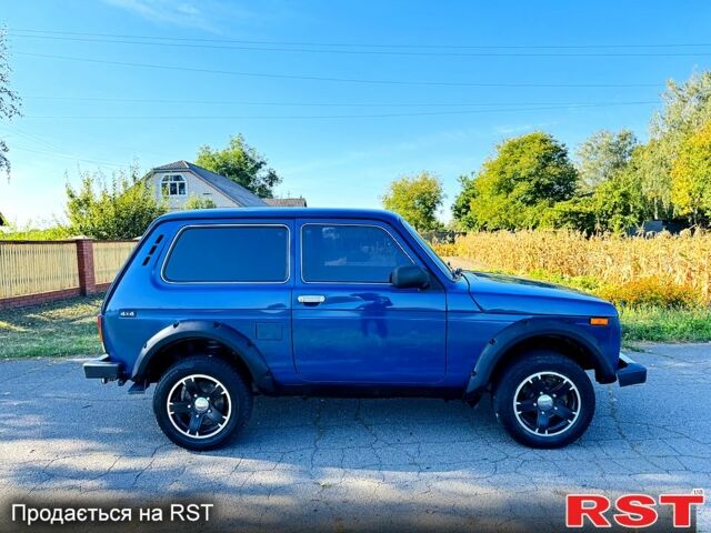 Синий ВАЗ Нива, объемом двигателя 1.7 л и пробегом 57 тыс. км за 5300 $, фото 1 на Automoto.ua