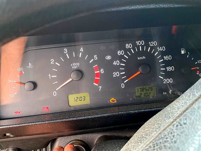 Синий ВАЗ Нива, объемом двигателя 1.7 л и пробегом 178 тыс. км за 5100 $, фото 6 на Automoto.ua
