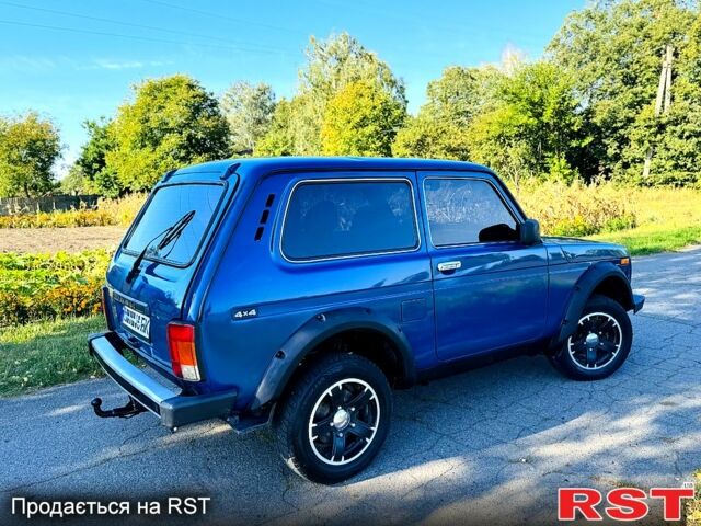 Синий ВАЗ Нива, объемом двигателя 1.7 л и пробегом 57 тыс. км за 5300 $, фото 3 на Automoto.ua