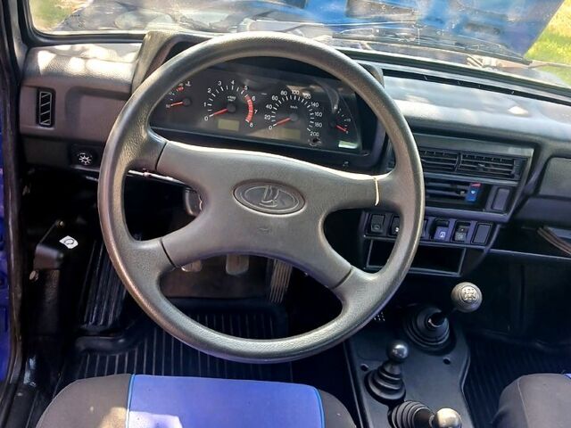 Синий ВАЗ Нива, объемом двигателя 1.7 л и пробегом 152 тыс. км за 3500 $, фото 10 на Automoto.ua