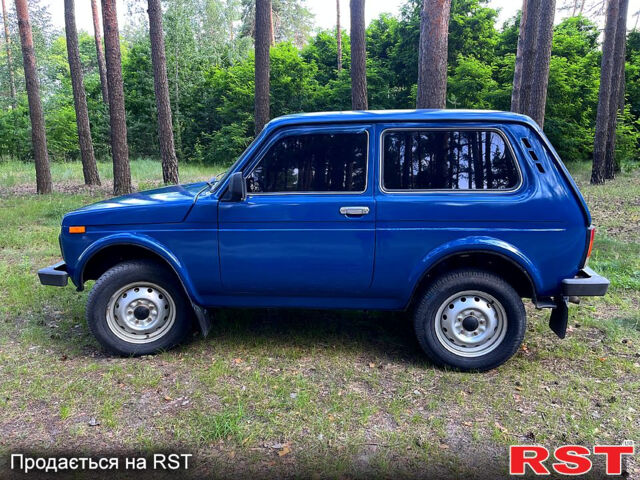 Синий ВАЗ Нива, объемом двигателя 1.7 л и пробегом 0 тыс. км за 3500 $, фото 4 на Automoto.ua