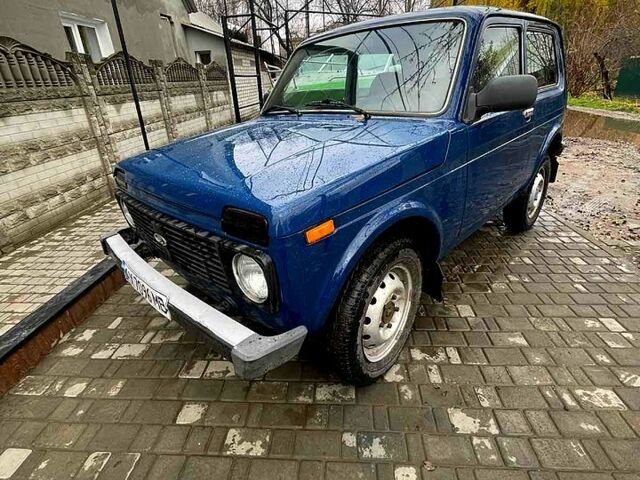 Синий ВАЗ Нива, объемом двигателя 1.7 л и пробегом 0 тыс. км за 2900 $, фото 1 на Automoto.ua