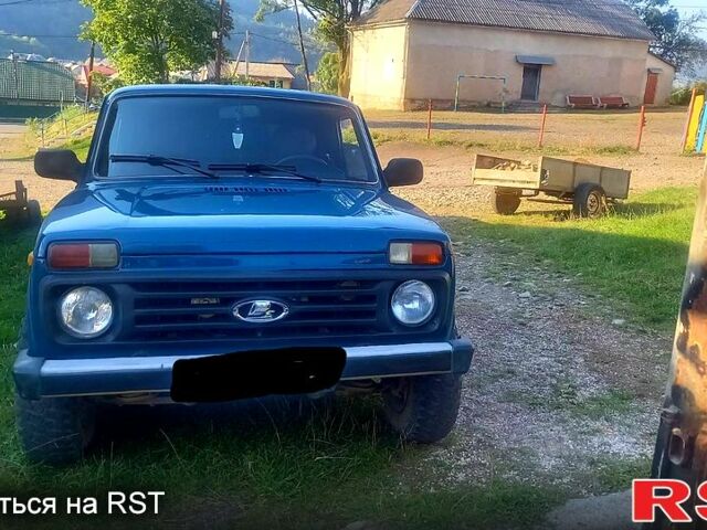 Синий ВАЗ Нива, объемом двигателя 1.7 л и пробегом 175 тыс. км за 4450 $, фото 3 на Automoto.ua