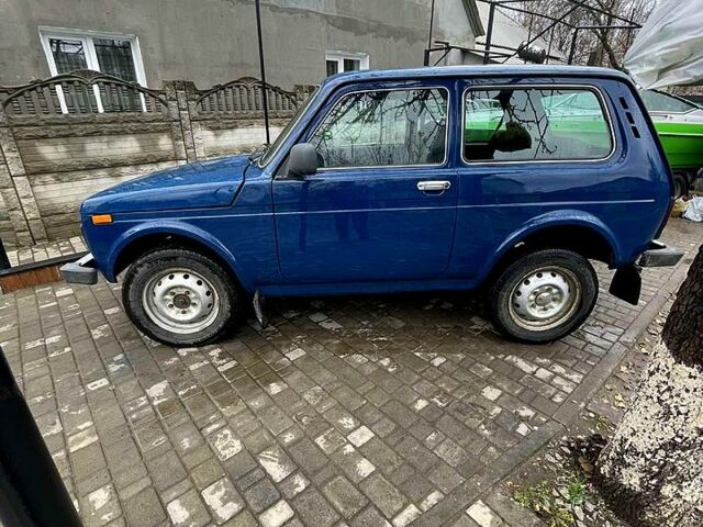 Синий ВАЗ Нива, объемом двигателя 1.7 л и пробегом 0 тыс. км за 2900 $, фото 2 на Automoto.ua