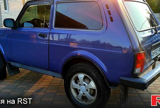 Синий ВАЗ Нива, объемом двигателя 1.7 л и пробегом 117 тыс. км за 6200 $, фото 2 на Automoto.ua