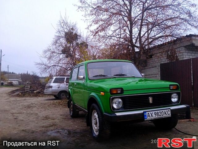Зеленый ВАЗ Нива, объемом двигателя 1.6 л и пробегом 118 тыс. км за 1350 $, фото 6 на Automoto.ua
