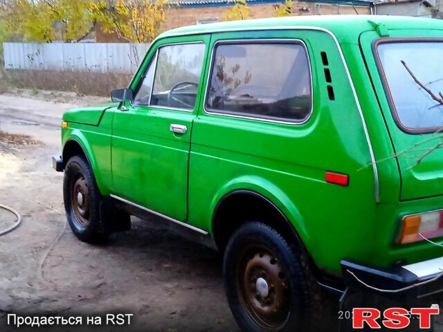 Зеленый ВАЗ Нива, объемом двигателя 1.6 л и пробегом 118 тыс. км за 1350 $, фото 1 на Automoto.ua